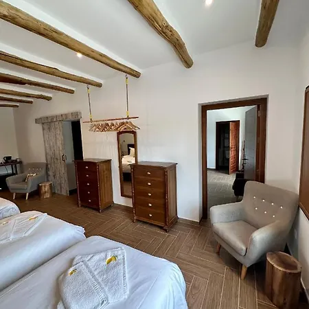 住宿加早餐酒店 El Amparo 阿尔哈马德格兰娜达