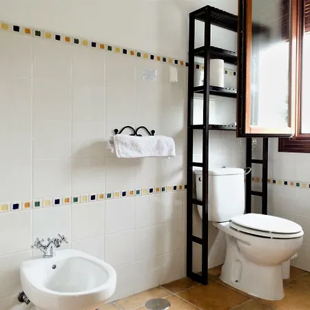 El Amparo Bed & Breakfast 4*