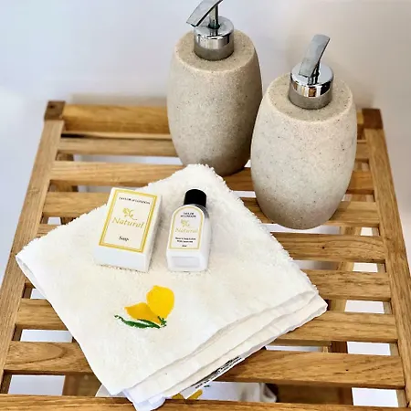 Lemon Tree Retreat At El Amparo