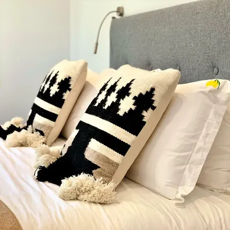 El Amparo Bed & Breakfast 4*